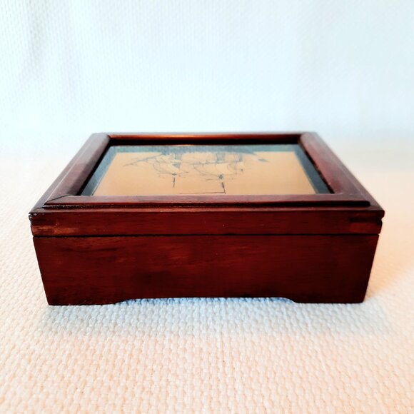 Beautifully Crafted Wooden Box with Reverse Painted Schooner - Picture 3 of 8